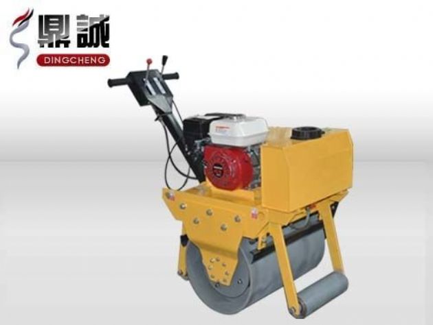 點(diǎn)擊查看詳細(xì)信息<br>標(biāo)題：輕型手扶式單鋼輪壓路機(jī) 閱讀次數(shù)：11562