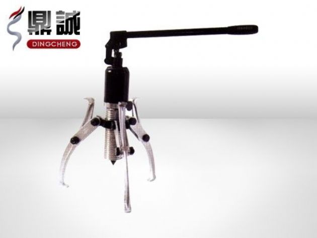 點擊查看詳細信息<br>標(biāo)題：整體式液壓拉馬 閱讀次數(shù)：4958